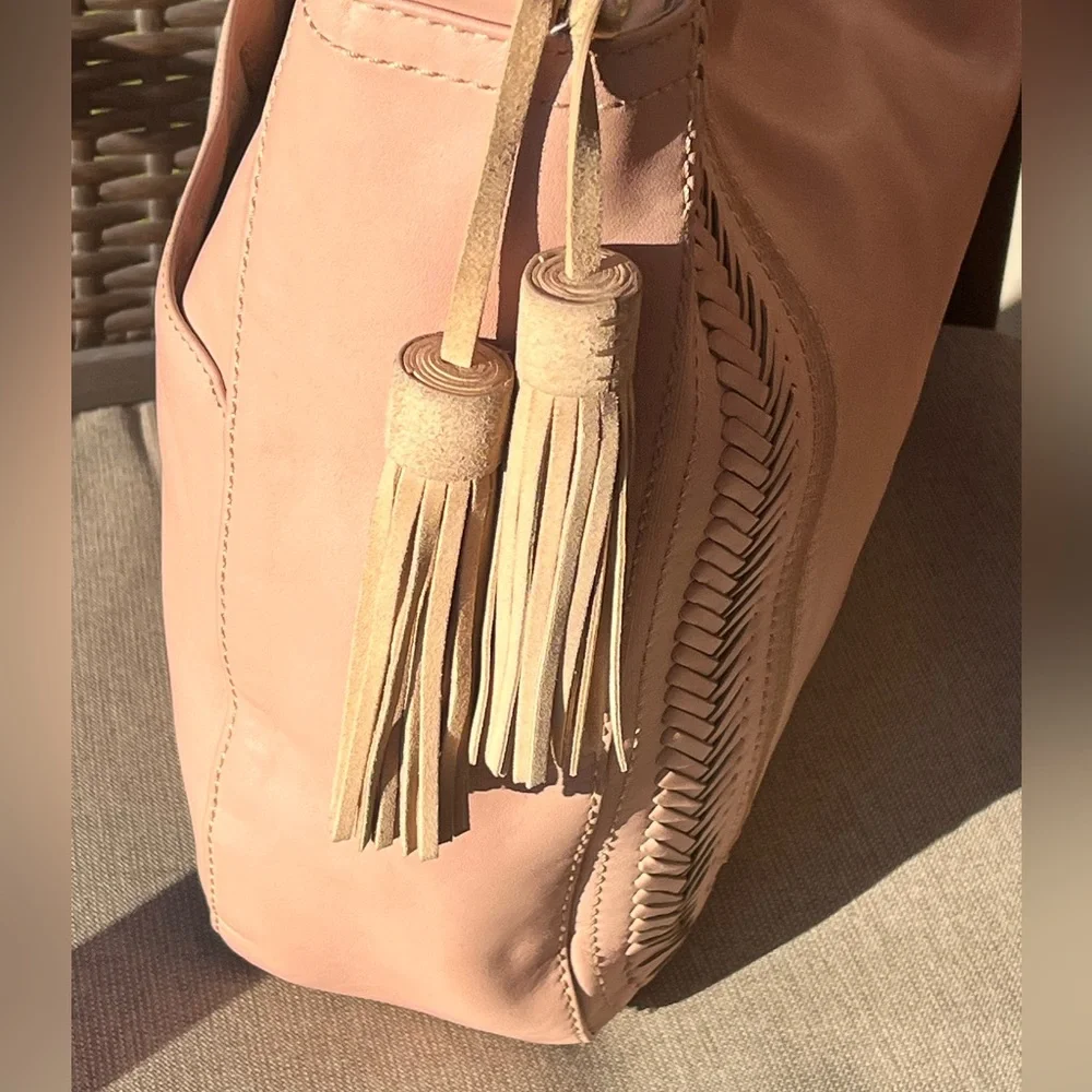 EUC Brahmin Southcoast Eva Hobo Knoxville Whipstitch Tassel Shoulder Bag